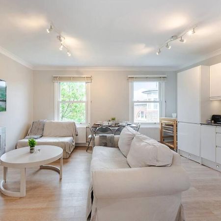 Apartamento Cosy 2 Bed In Kensington Olympia Londres Exterior foto