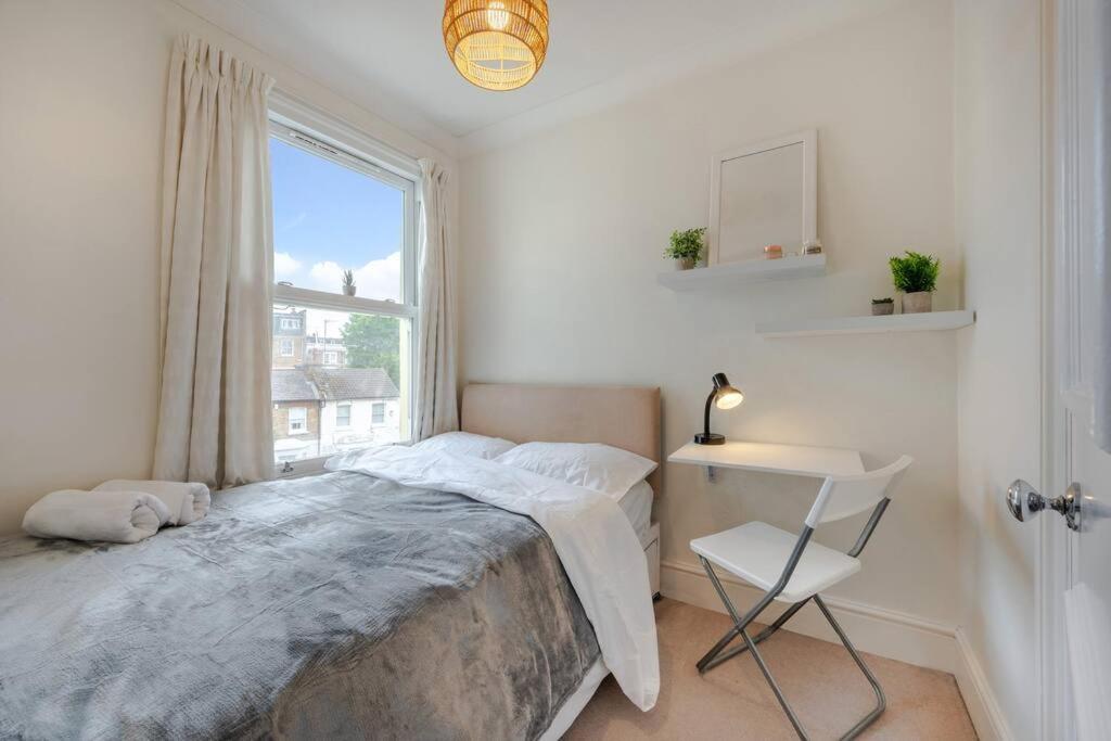 Apartamento Cosy 2 Bed In Kensington Olympia Londres Exterior foto